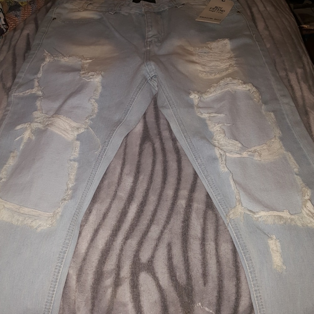 Capri Jeans - Picture 2 of 3